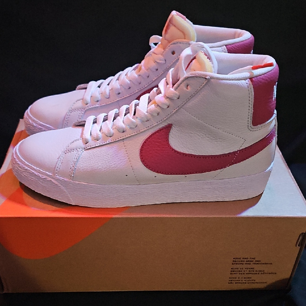 *Brand New* Nike SB Zoom Blazer Mid Sweet Beets
